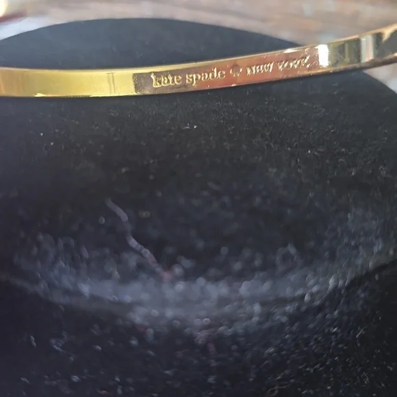 kate spade "Tickle The Ivories" Gold Tone Thin Bangle with Pink Drawstring Pouch - Picture 3 of 4